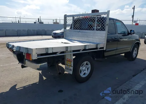 2002 Toyota Tundra Sr5 V8 z USA, uszkodzony, nr VIN 5TBRT34132S259254